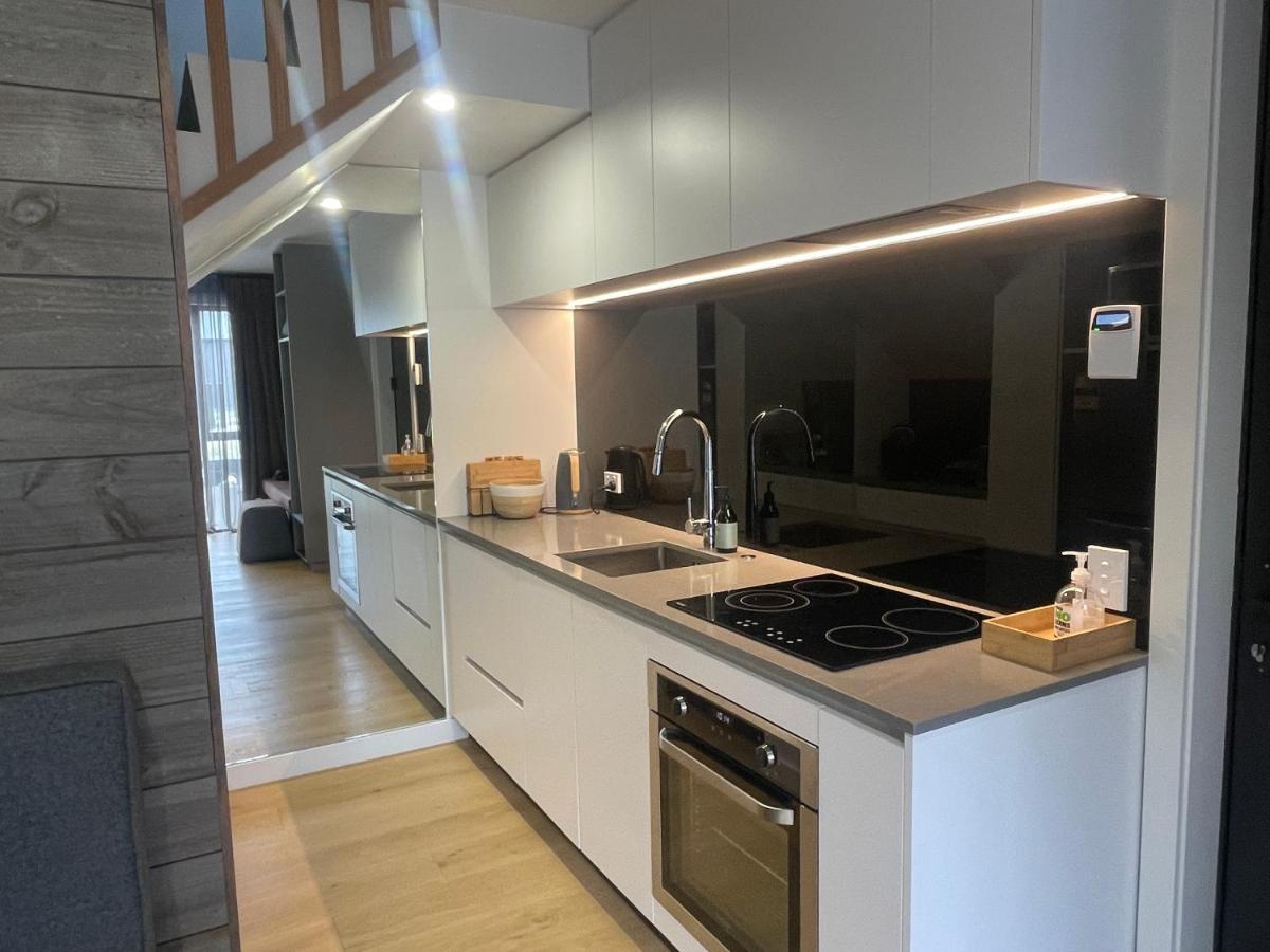 Alpine Junction Townhouse Apartments, Lodge & Hotel Wanaka Buitenkant foto