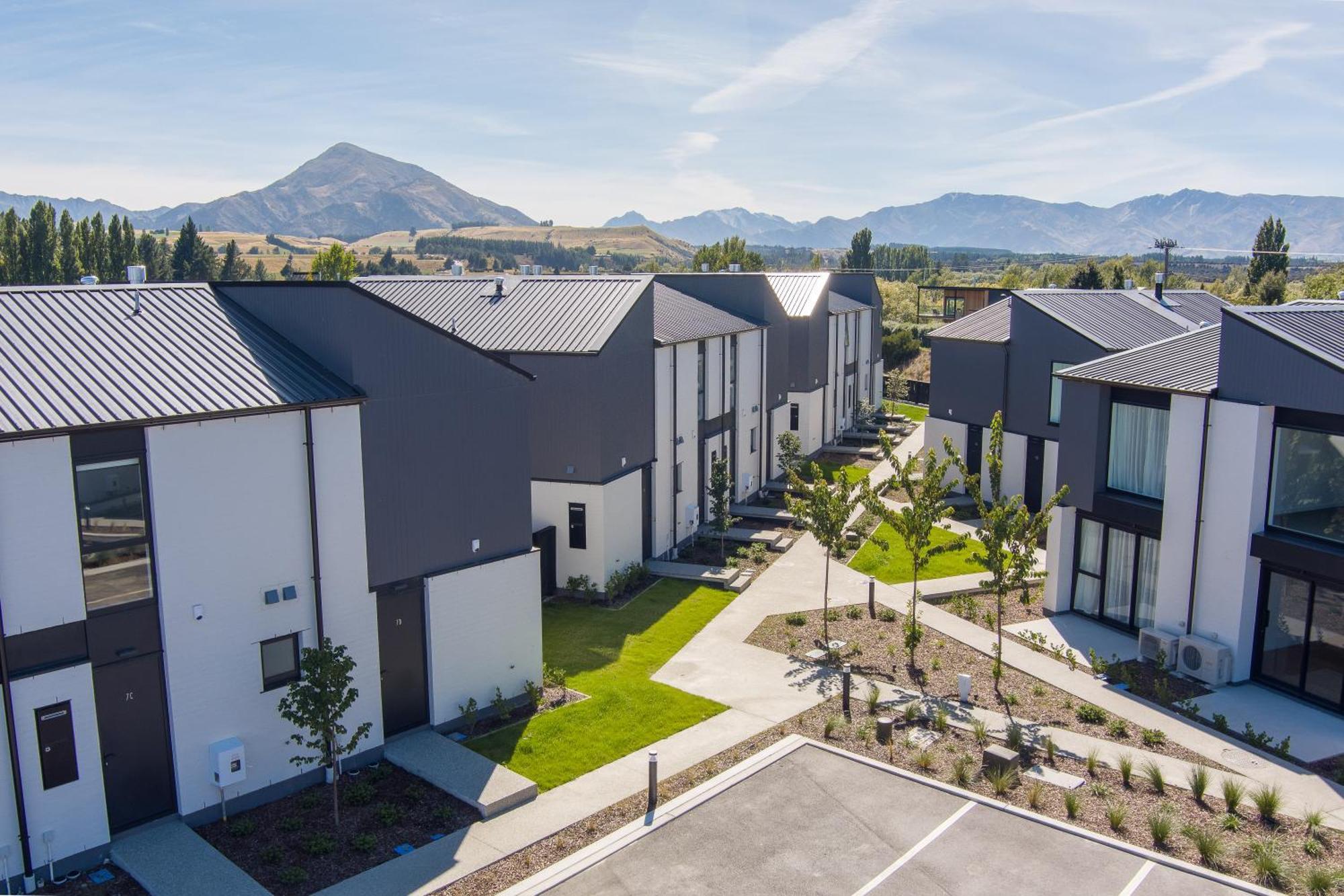 Alpine Junction Townhouse Apartments, Lodge & Hotel Wanaka Buitenkant foto