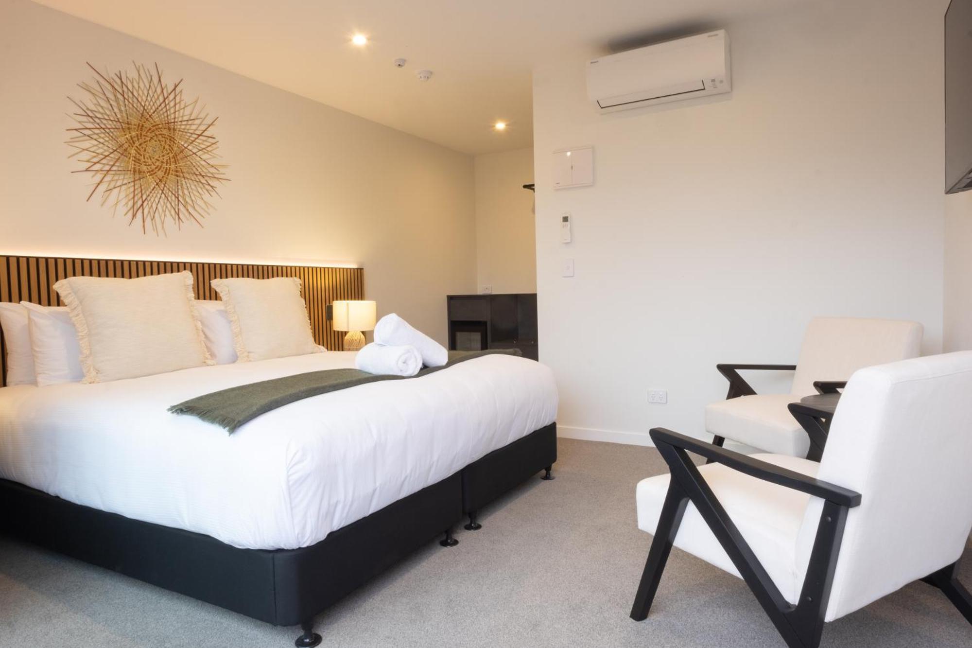 Alpine Junction Townhouse Apartments, Lodge & Hotel Wanaka Buitenkant foto